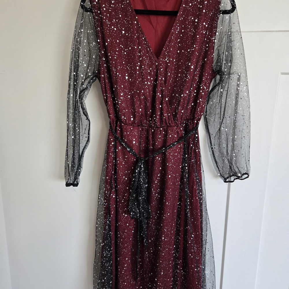 Elegant Burgundy and Black Glitter Dress